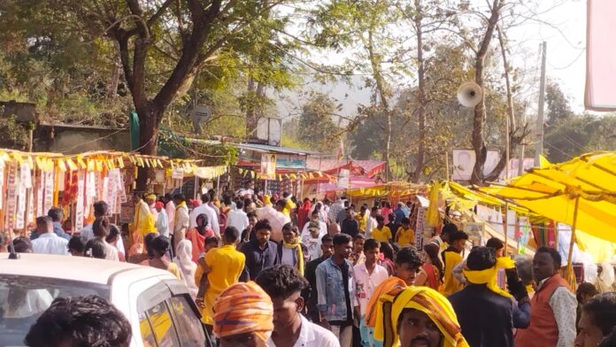 आदिवासियों का श्रद्धा स्थल कचारगढ़ में जयसेवा की गुंज