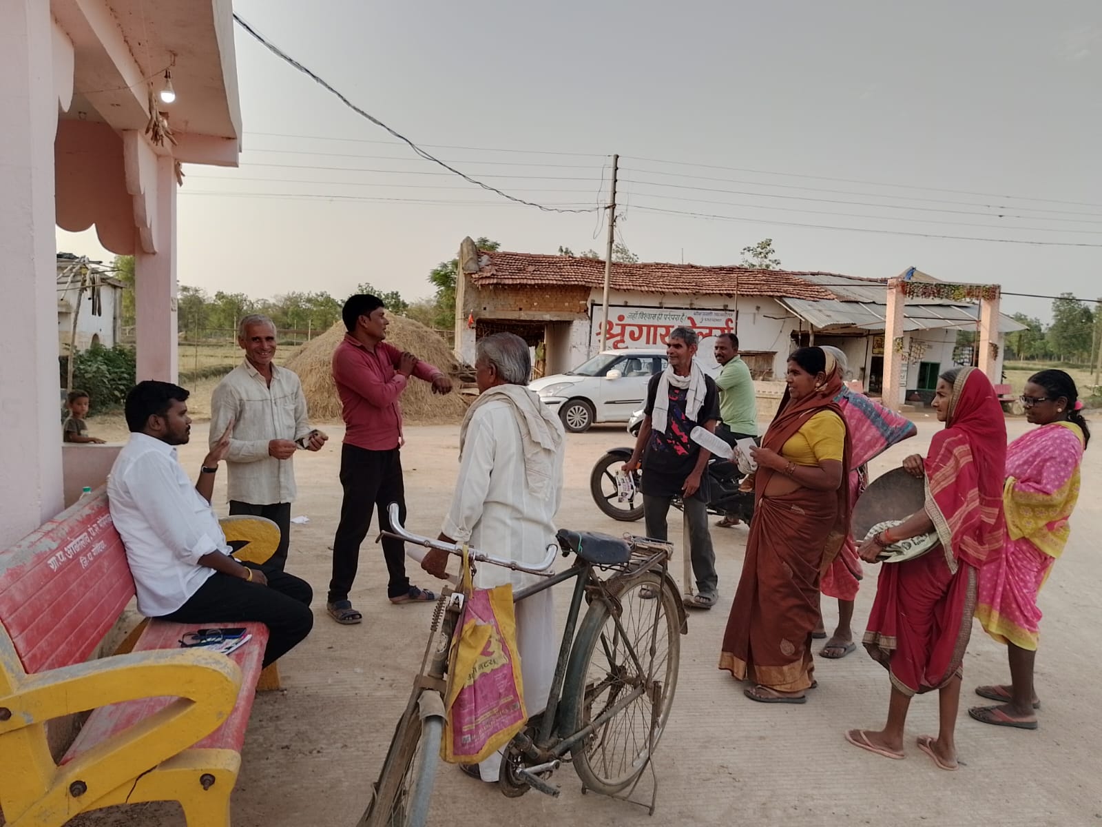 अन् थेट ग्रामसेवकांशी बोलून पाणीटंचाईच्या समस्येवर काढला तोडगा